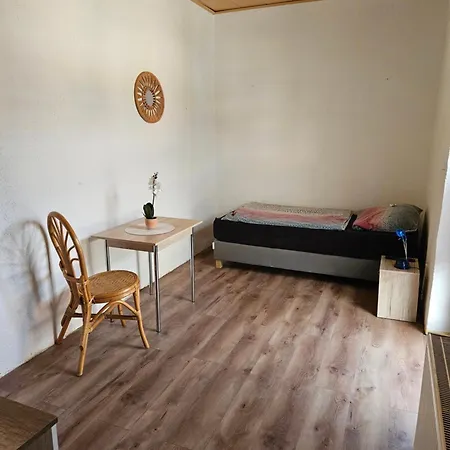 Monteurzimmer Und - Ampfurth Guest house Oschersleben